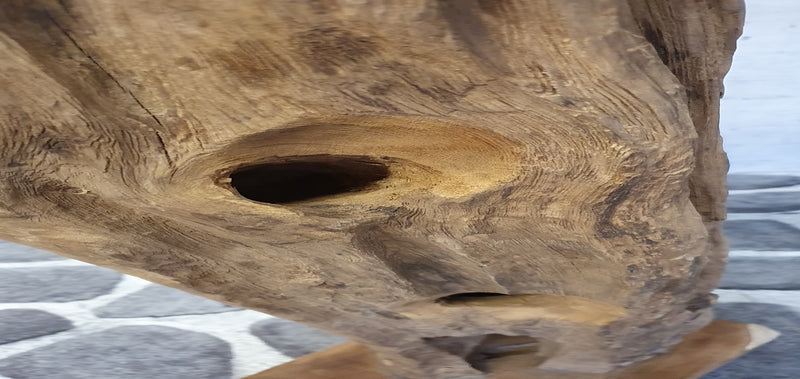 Weinlagerung aus peruanischem Teakholz