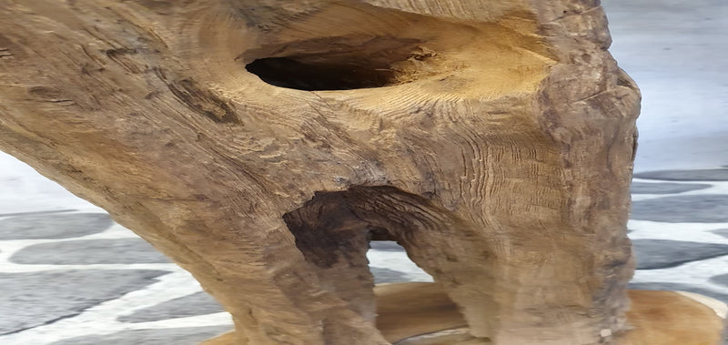 Weinlagerung aus peruanischem Teakholz