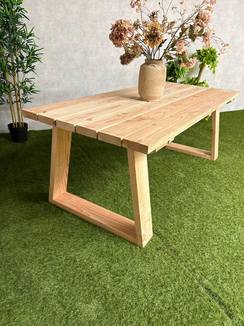 Gartentisch Timbrela | Douglas | Mehrere Größen