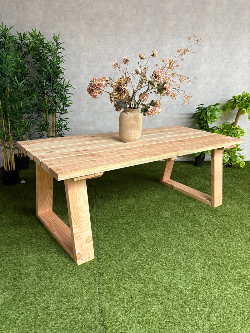 Gartentisch Timbrela | Douglas | Mehrere Größen