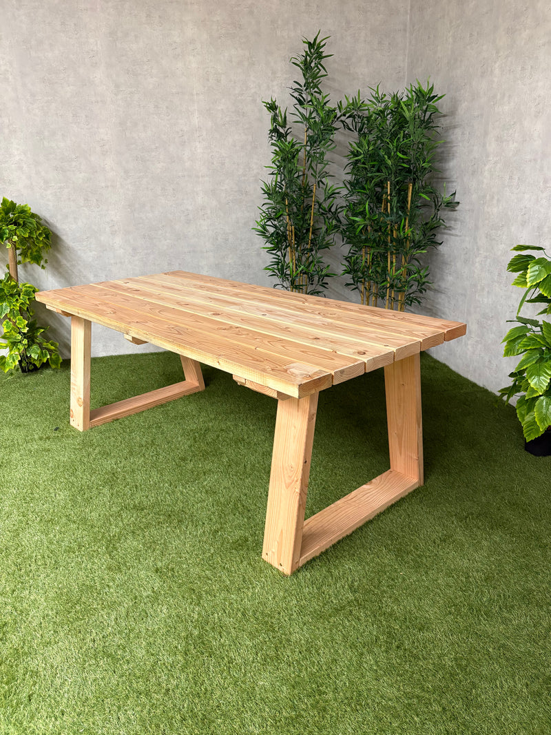 Gartentisch Timbrela | Douglas | Mehrere Größen
