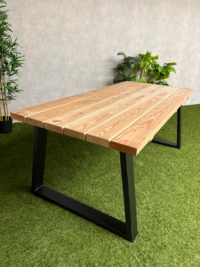 Tuintafel Trapezium | Douglas/staal | Meerdere maten