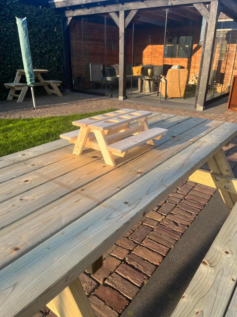 Flaschenhalter für Picknicktische